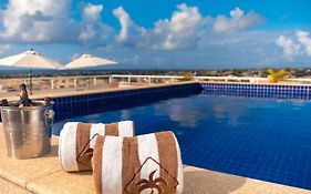 Malibu Plaza Hotel